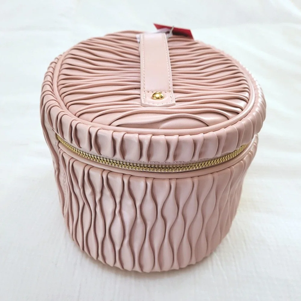 NWT Vince Camuto Pink Pleated Vanity Makeup Cosmetics Zipper Close Bag Case